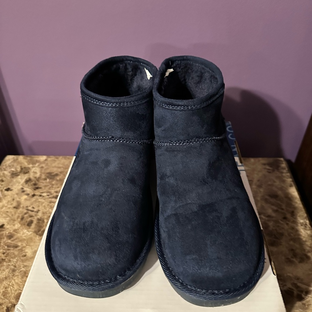 Women’s Arizona Jean Company Navy Ankle Boots